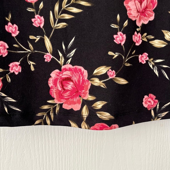 DYNAMITE Black Floral Double Layer Tank Top Size M - Picture 5 of 9